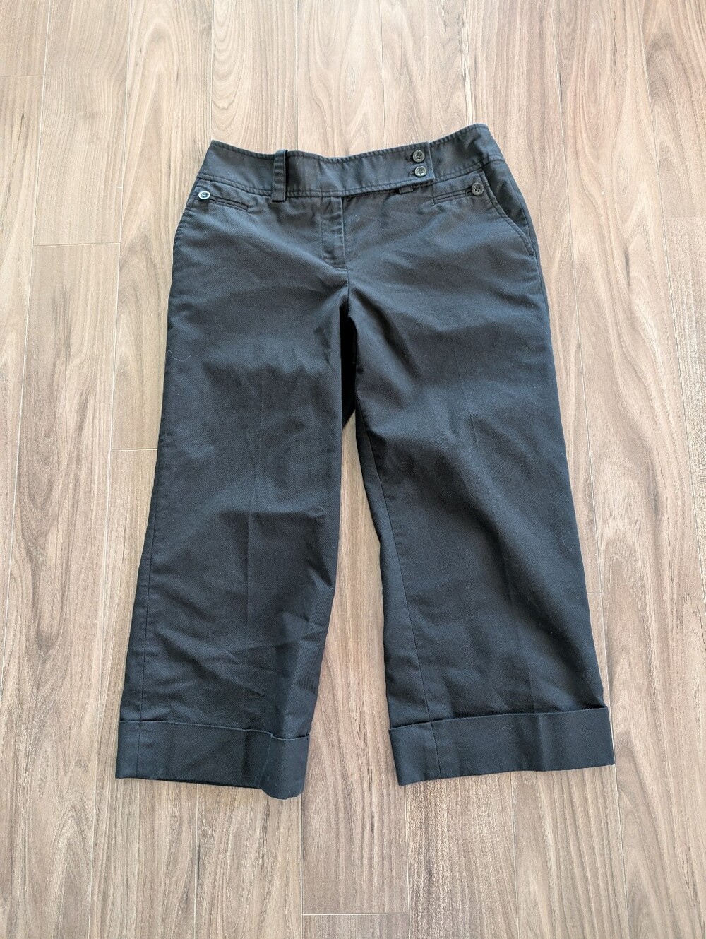 Ann Taylor Black Cropped Cuffed Mid-Rise Ponte Pants (Size 4)